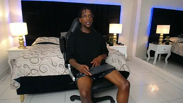 SkylerBigxxx Adlı Modelin Web Kamerası Şovu