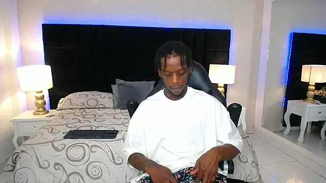 SkylerBigxxx 웹캠 쇼