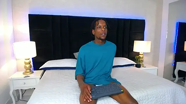 SkylerBigxxx's Webcam Show