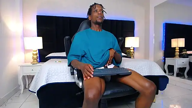 SkylerBigxxx – webcam-show