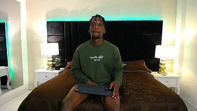 SkylerBigxxx Webcam show