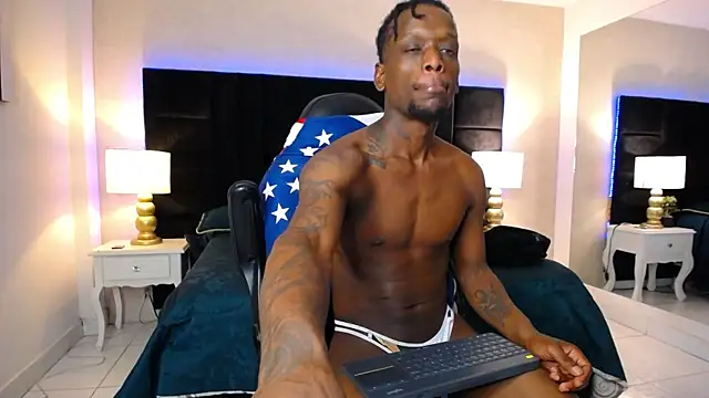 SkylerBigxxx webcam show