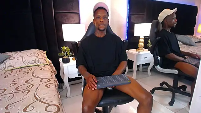 SkylerBigxxx Pertunjukan Webcam