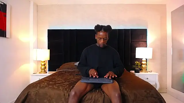 SkylerBigxxx Webcam-Show