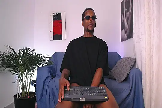 SkylerBigxxx: διαδικτυακό σόου στην κάμερα
