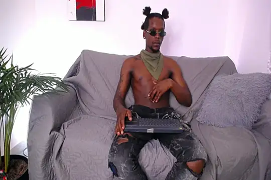 SkylerBigxxx Webcam-Show