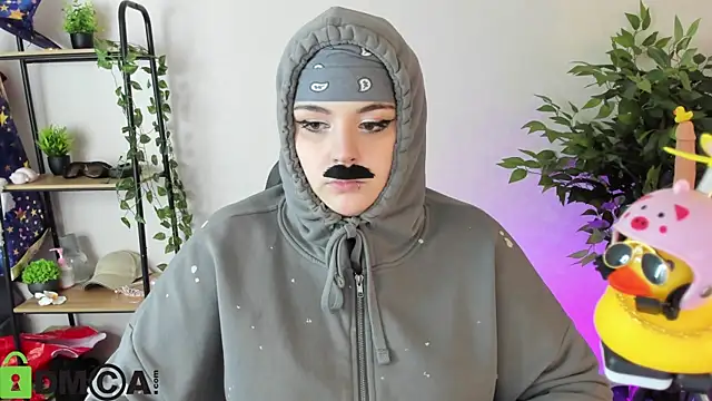 Pokazy przed kamerką – Mia_R0ss