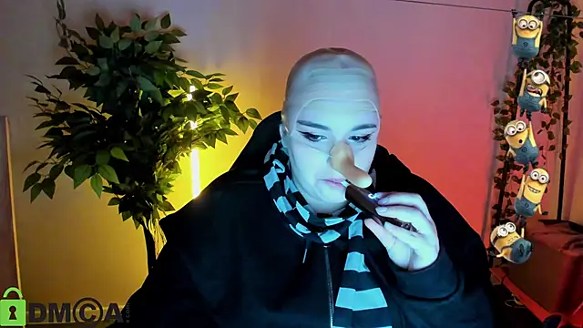 Pokazy przed kamerką – Mia_R0ss