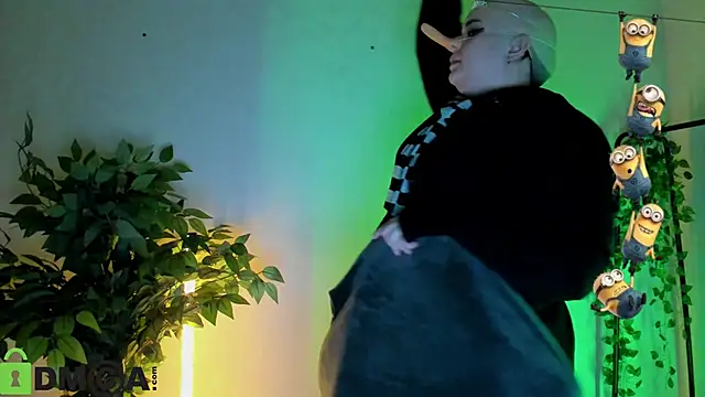 Mia_R0ss webkamerás műsora