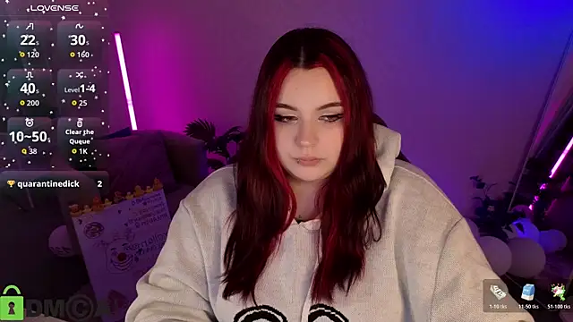 Mia_R0ss élő XXX-chatje