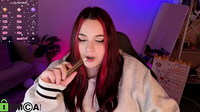 Mia_R0ss' Live Chat Room