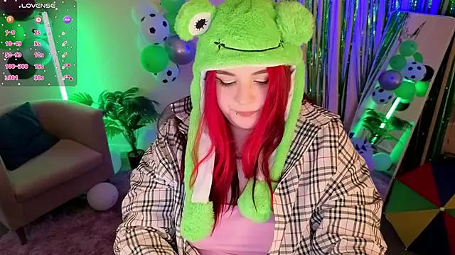 Mia_R0ss Show in webcam