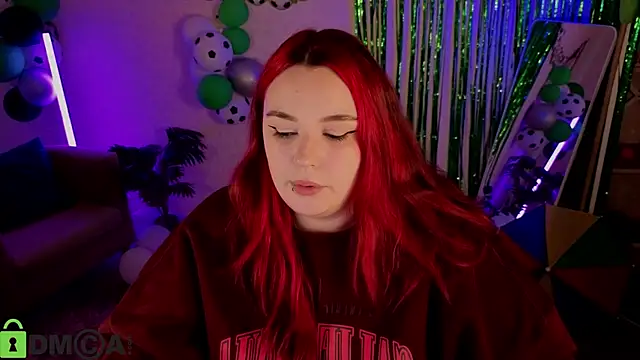 Mia_R0ss Show in webcam