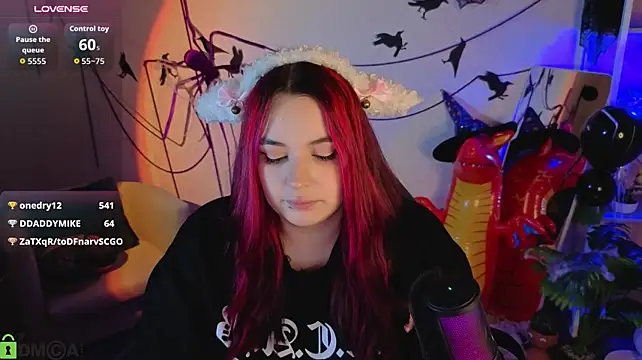 Mia_R0ss Chat XXX in diretta