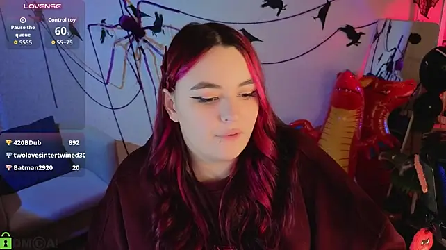 Mia_R0ss élő XXX-chatje