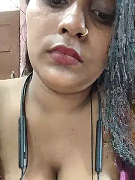 Jasmine_Januja Adlı Modelin Web Kamerası Şovu