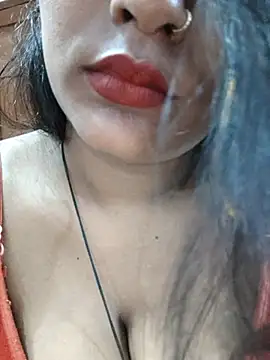 Jasmine_Januja 在線直播表演