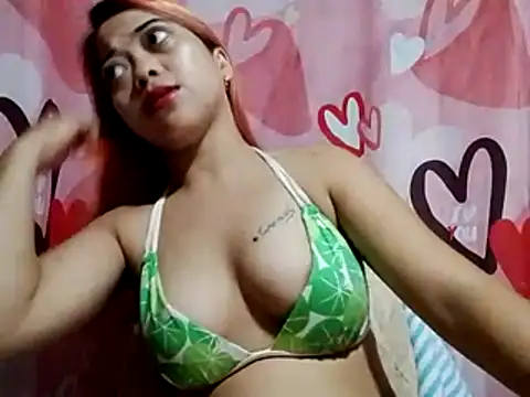 Show modela AsianKelly69 na web-kameri