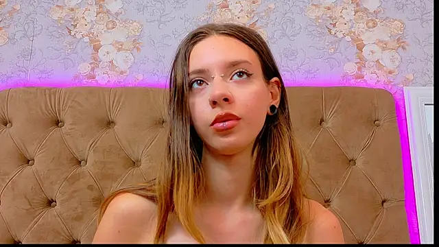 Chatroom XXX en direct de CoraVex