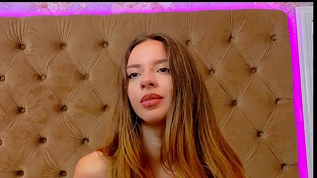 CoraVex's Live XXX Chat