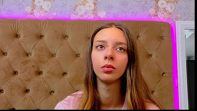 CoraVex's Live XXX Chat