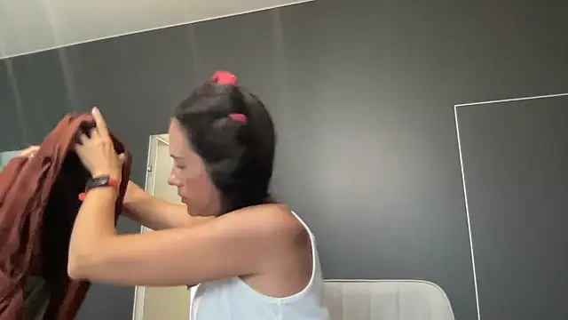Omelvia webcam show