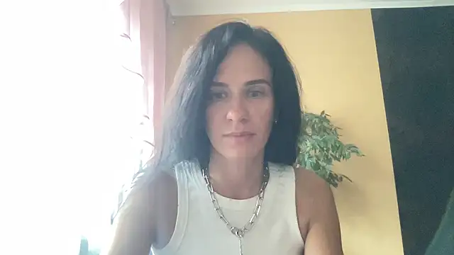 Omelvia Show in webcam