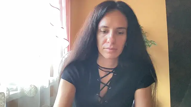 Omelvia webcam show