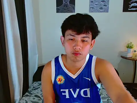 charliebighead 网络视讯表演