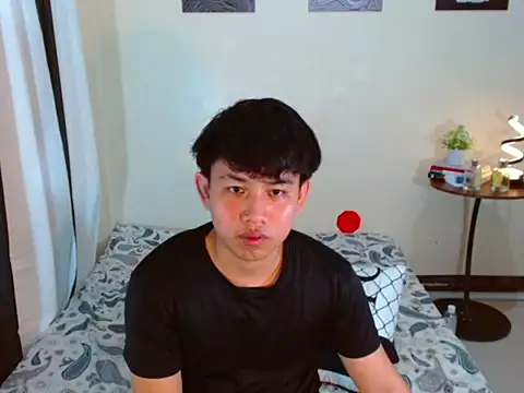 charliebighead Show in webcam