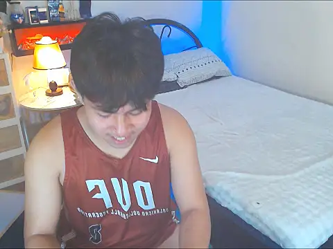 charliebighead 网络视讯表演