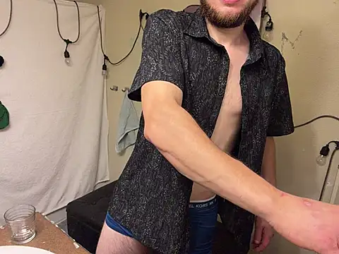 Bad_Boy69_MattZZZ: διαδικτυακό σόου στην κάμερα