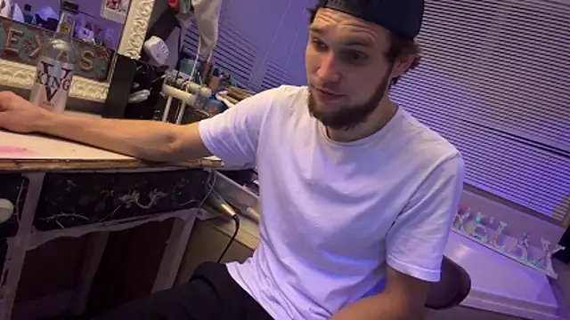 Bad_Boy69_MattZZZ Show in webcam