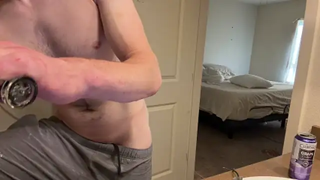 Bad_Boy69_MattZZZ: διαδικτυακό σόου στην κάμερα