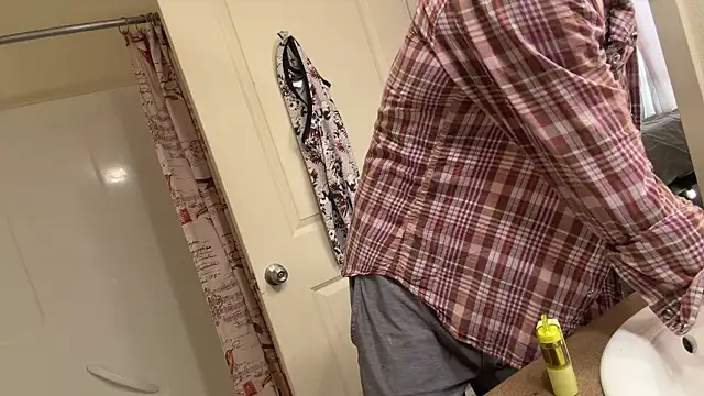 Bad_Boy69_MattZZZ Show in webcam