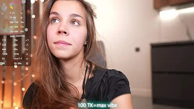 Monika__youthful Pertunjukan Webcam