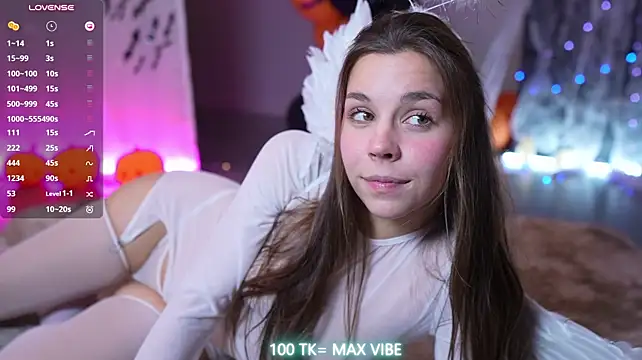 Monika__youthful: διαδικτυακό σόου στην κάμερα
