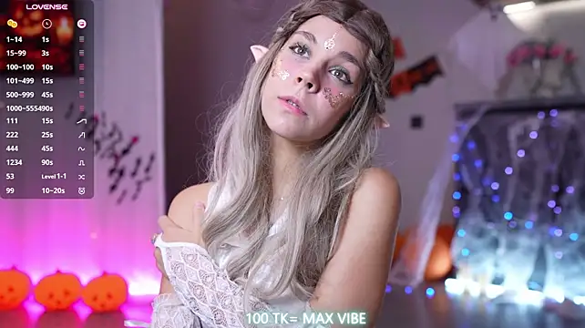 Pertunjukan Kamera Web Monika__youthful