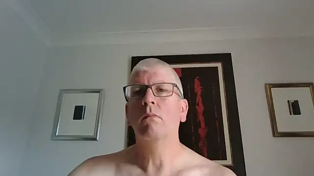 PhilM2001 Show in webcam