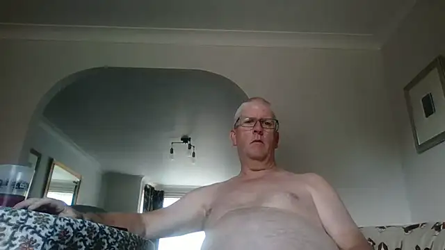 PhilM2001 Show in webcam