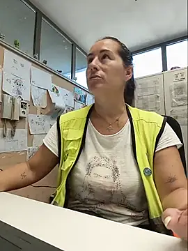 צ'אט XXX בשידור חי של bichota85