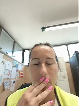 הופעת וובקאם של bichota85