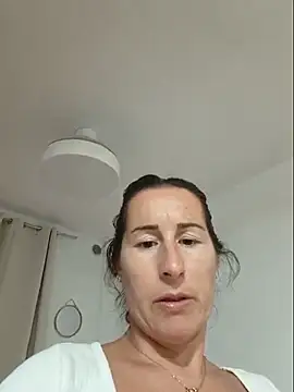 bichota85n Live XXX chat