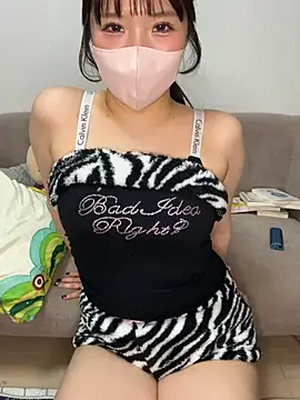 momodayo2525 Live XXX Chat