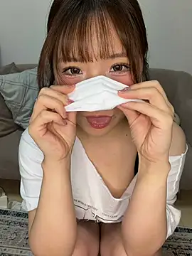 momodayo2525 Show Webcam