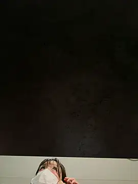momodayo2525's Live XXX Chat