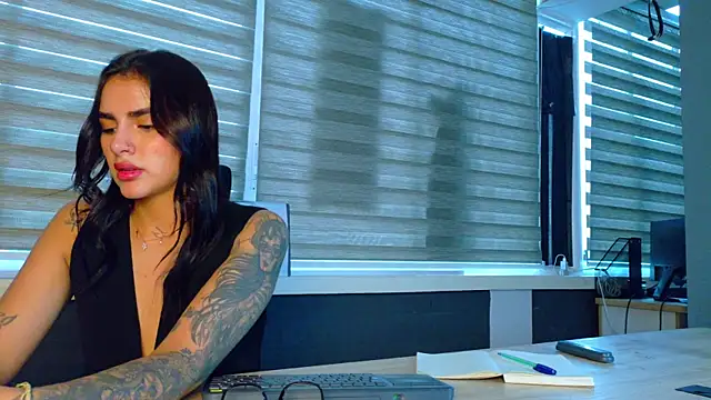 XXX chat uživo modela ElectraScot
