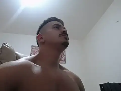 MasterDani001 webkamerás műsora