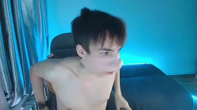 adam_kpoy Webcam-Show
