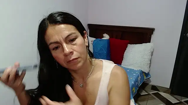 camilavargas_ – Live XXX-chat
